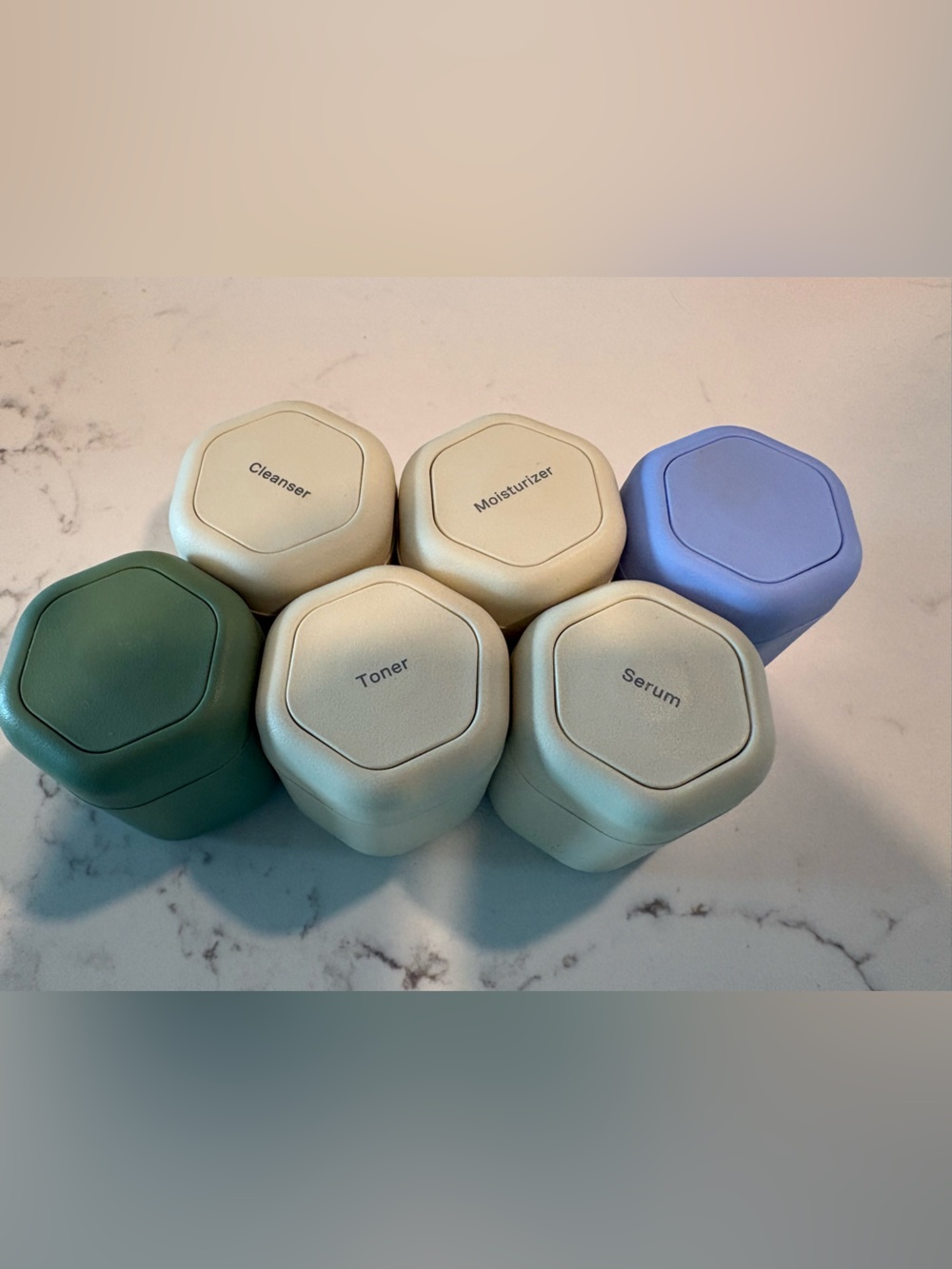 Cadence capsule travel set